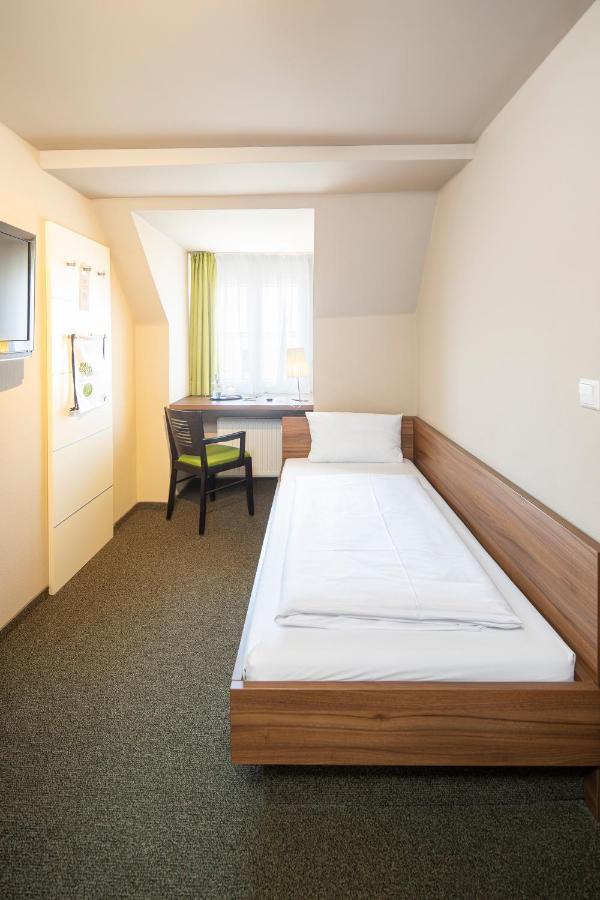 Joesepp'S Hotel Am Hallhof Memmingen Exterior foto